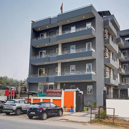Hotel Noida Express Exterior foto