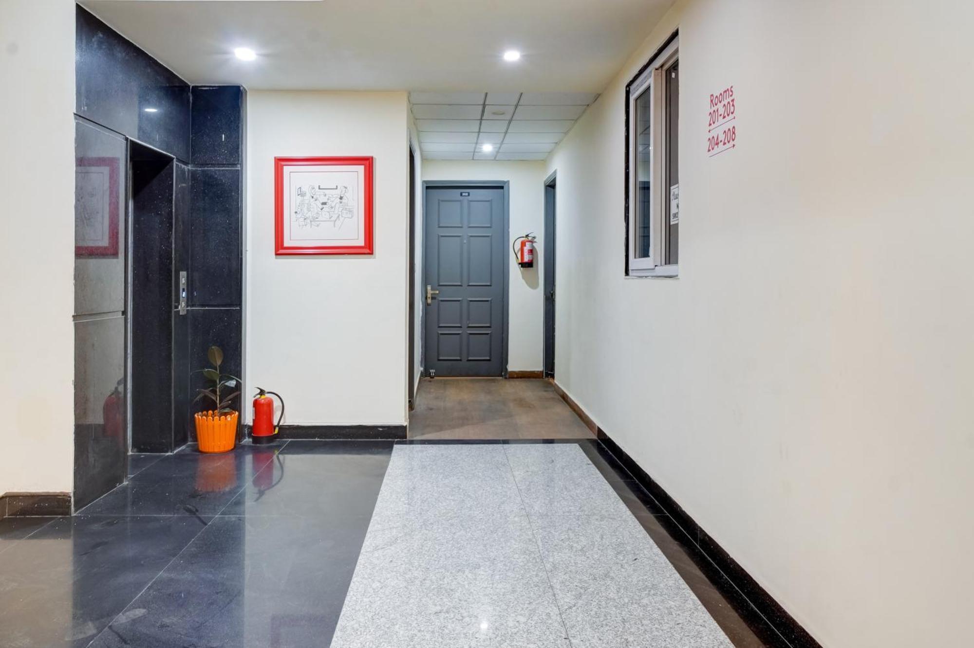 Hotel Noida Express Exterior foto