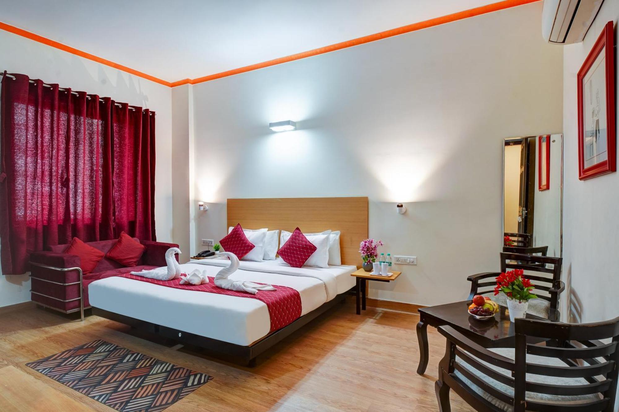 Hotel Noida Express Exterior foto